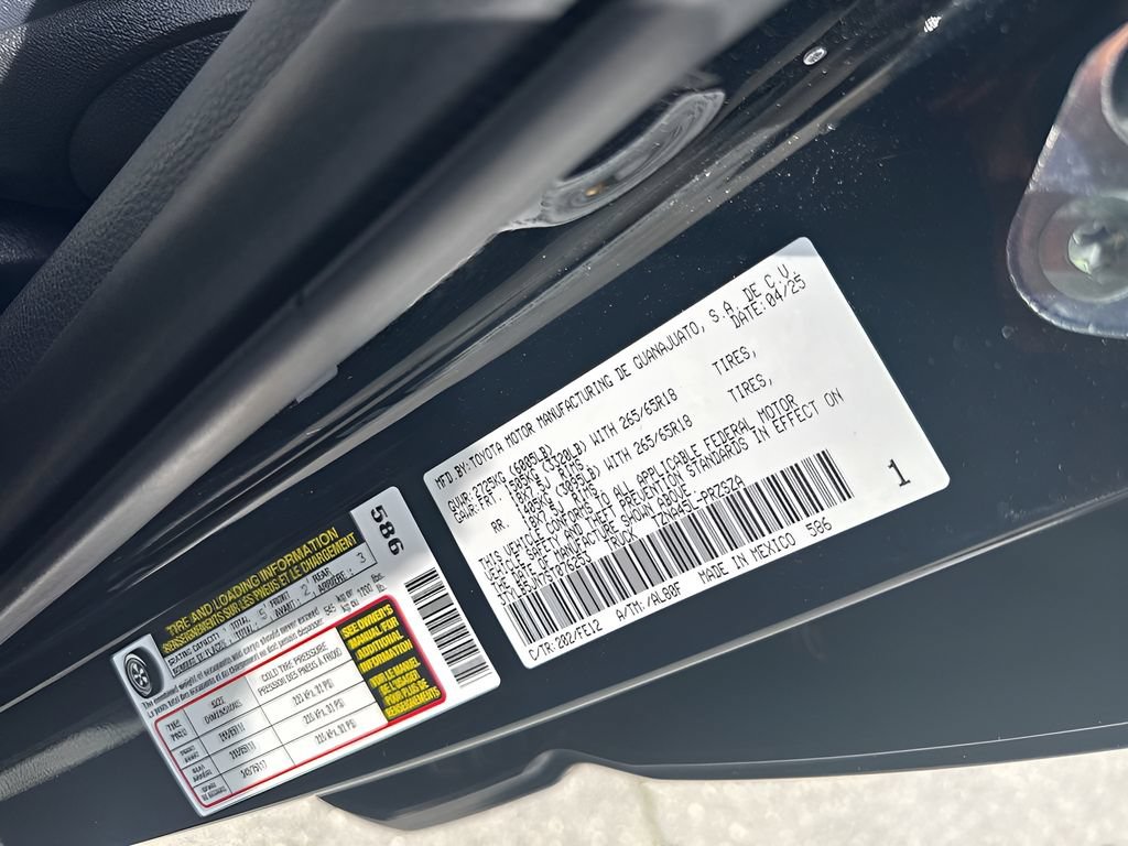 Used 2025 Toyota Tacoma TRD Sport AWD/4WD image 36