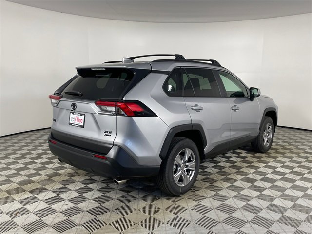Used 2025 Toyota RAV4 XLE image 23