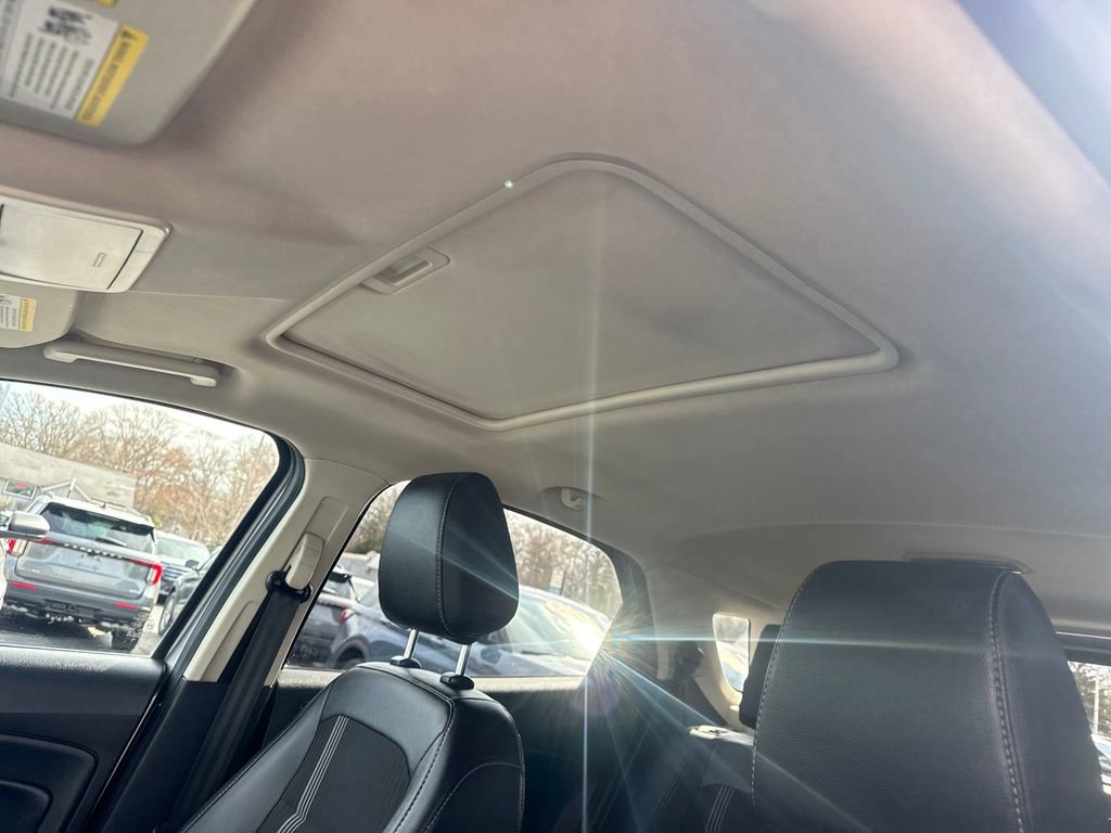 Used 2020 Ford EcoSport SES w/ SES Black Appearance Package image 17