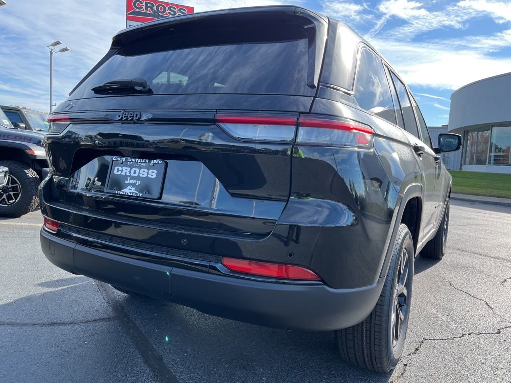 New 2025 Jeep Grand Cherokee Altitude image 39