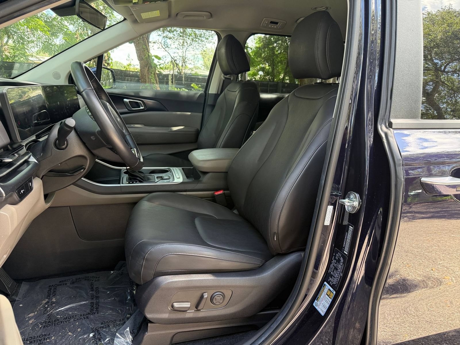 Used 2026 Kia Carnival FWD image 37