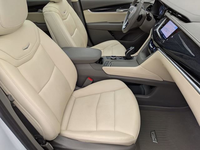 Certified 2025 Cadillac XT6 Premium Luxury w/ Technology Package image 28
