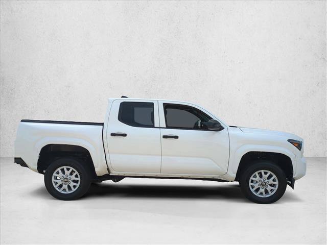 Certified 2024 Toyota Tacoma SR AWD/4WD image 4