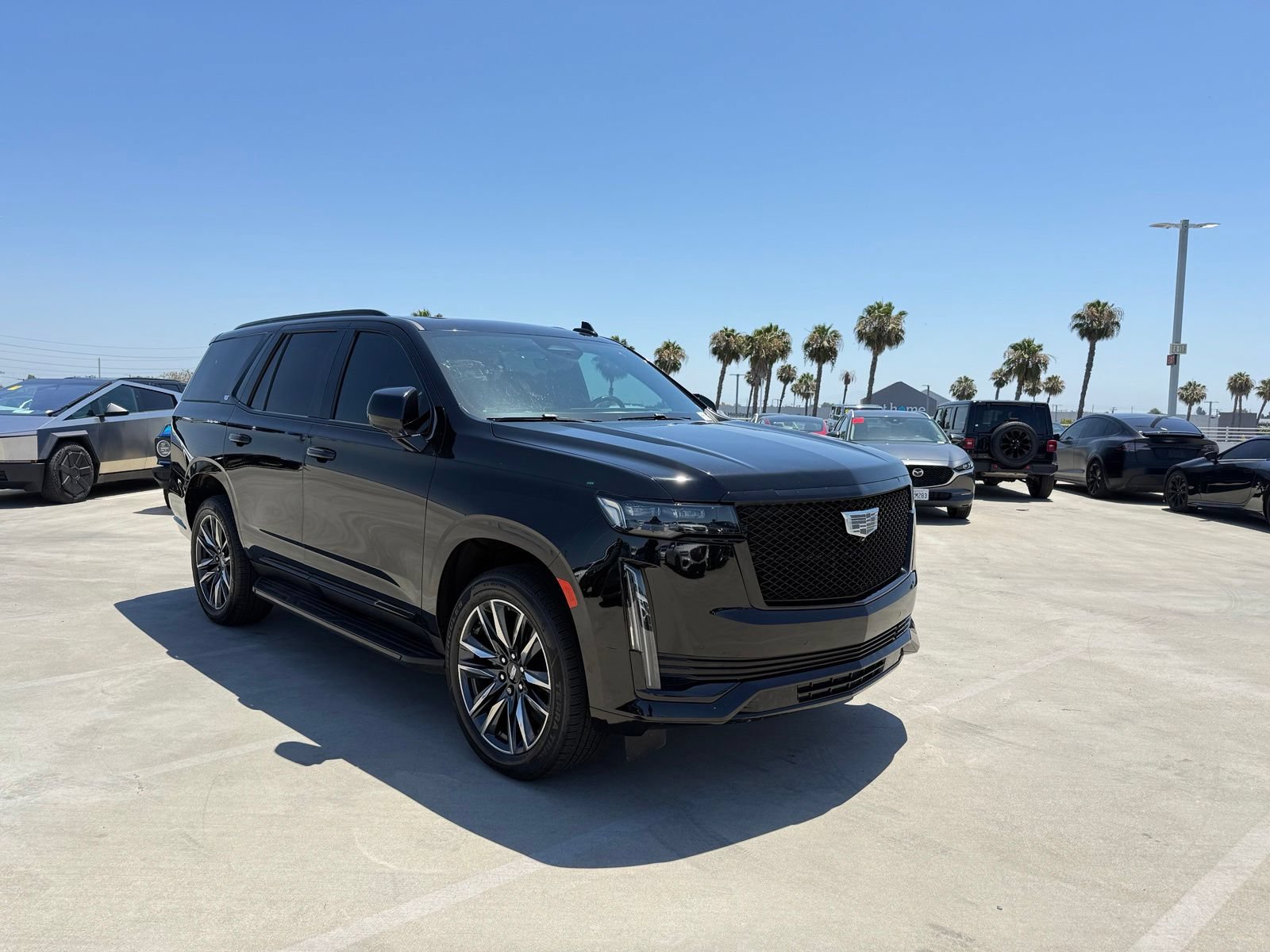 Used 2021 Cadillac Escalade Sport w/ LPO, Illumination Package AWD/4WD image 4