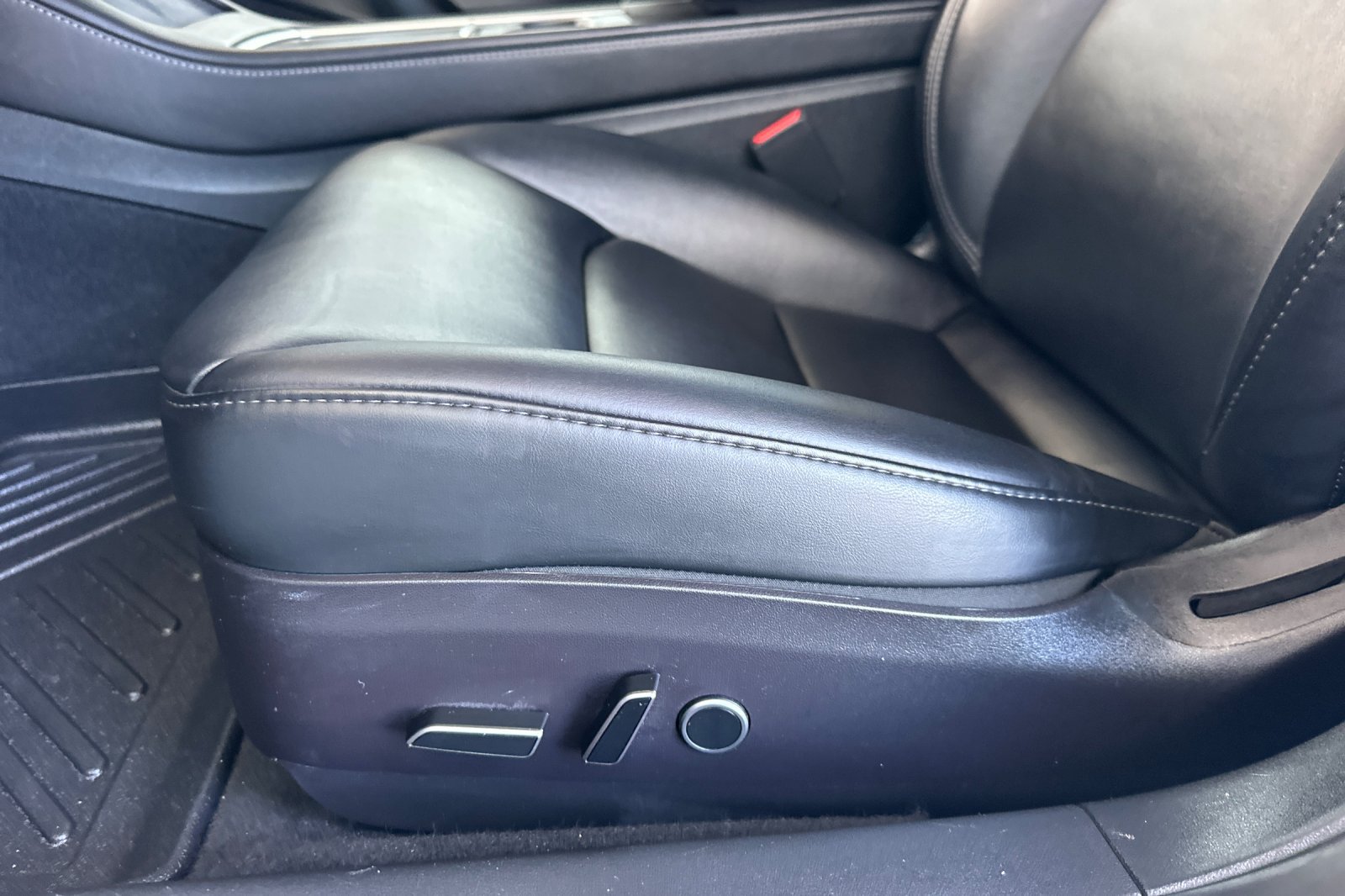 Used 2023 Tesla Model 3 Standard Range RWD image 13
