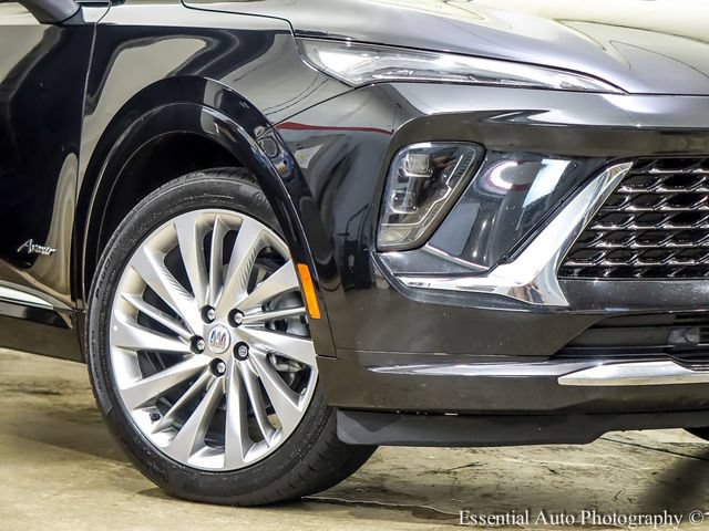 Used 2024 Buick Envision Avenir AWD/4WD image 4