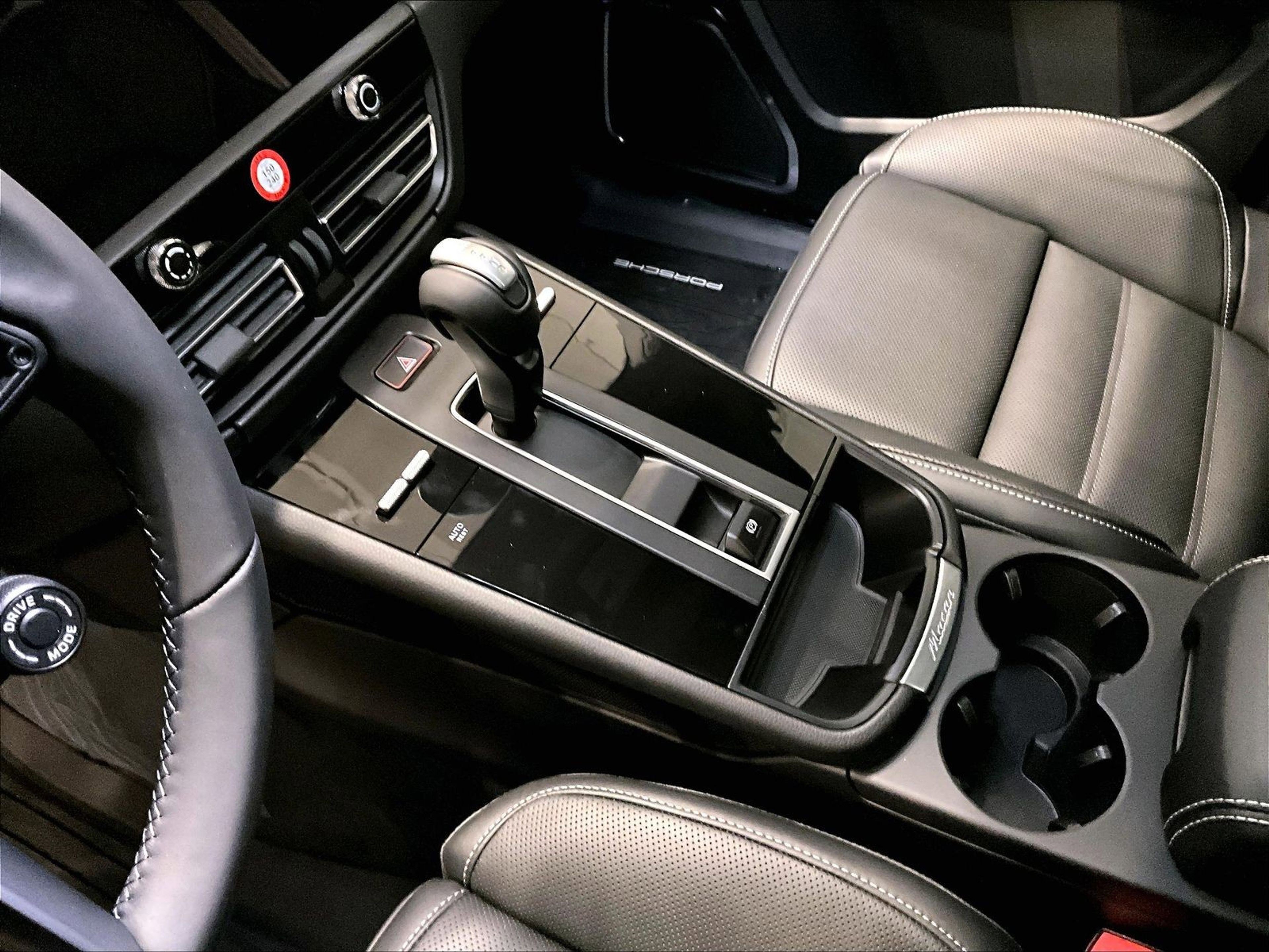 New 2026 Porsche Macan GTS image 11