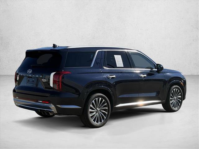 Used 2023 Hyundai Palisade Calligraphy image 5