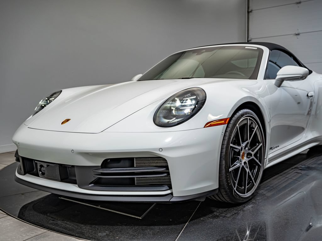 Certified 2025 Porsche 911 Carrera RWD image 18