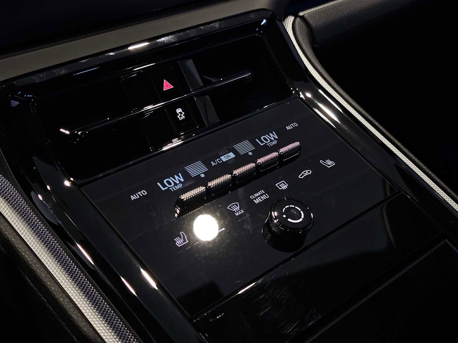 New 2025 Porsche Panamera 4 image 28