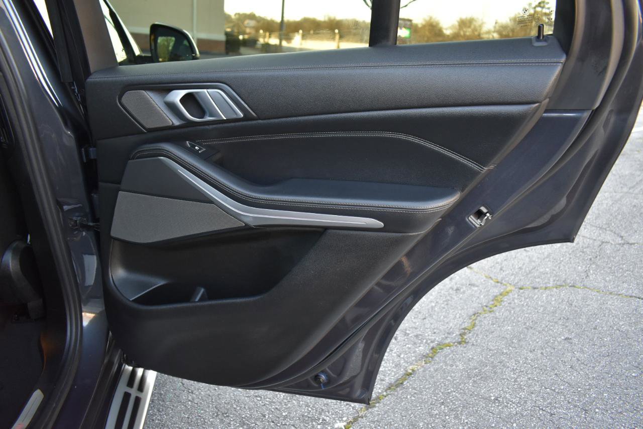 Used 2019 BMW X5 xDrive50i w/ Parking Assistance Package image 38