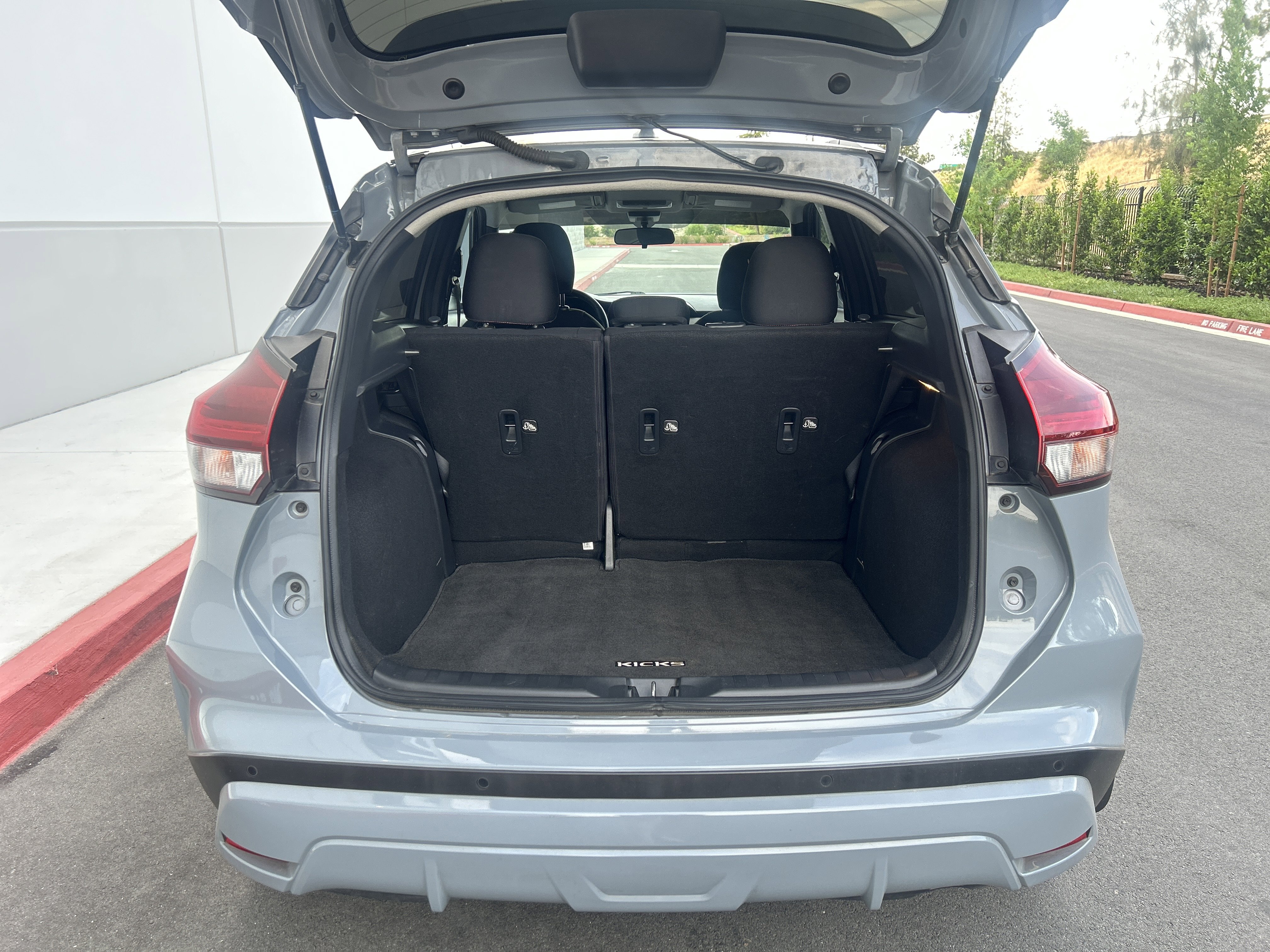 Used 2023 Nissan Kicks SR image 21