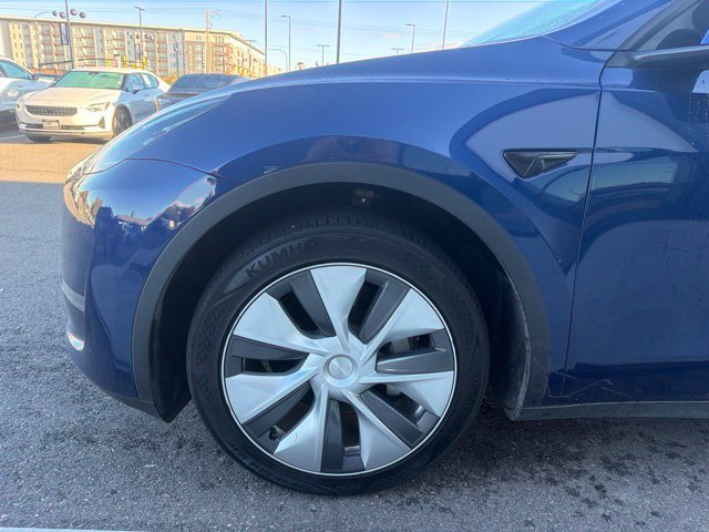 Used 2023 Tesla Model Y Long Range AWD/4WD image 4