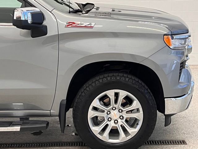 Used 2025 Chevrolet Silverado 1500 LTZ w/ Technology Package AWD/4WD image 9