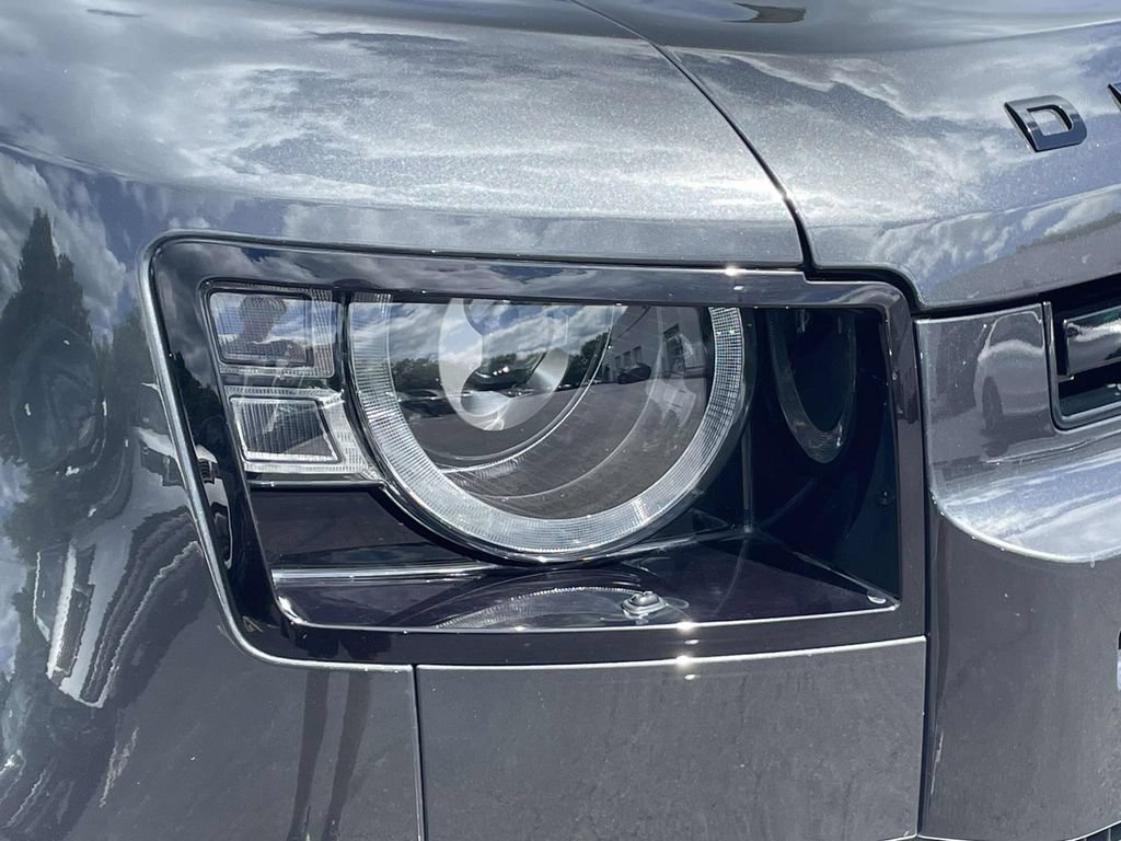 Certified 2024 Land Rover Defender 110 S AWD/4WD image 4