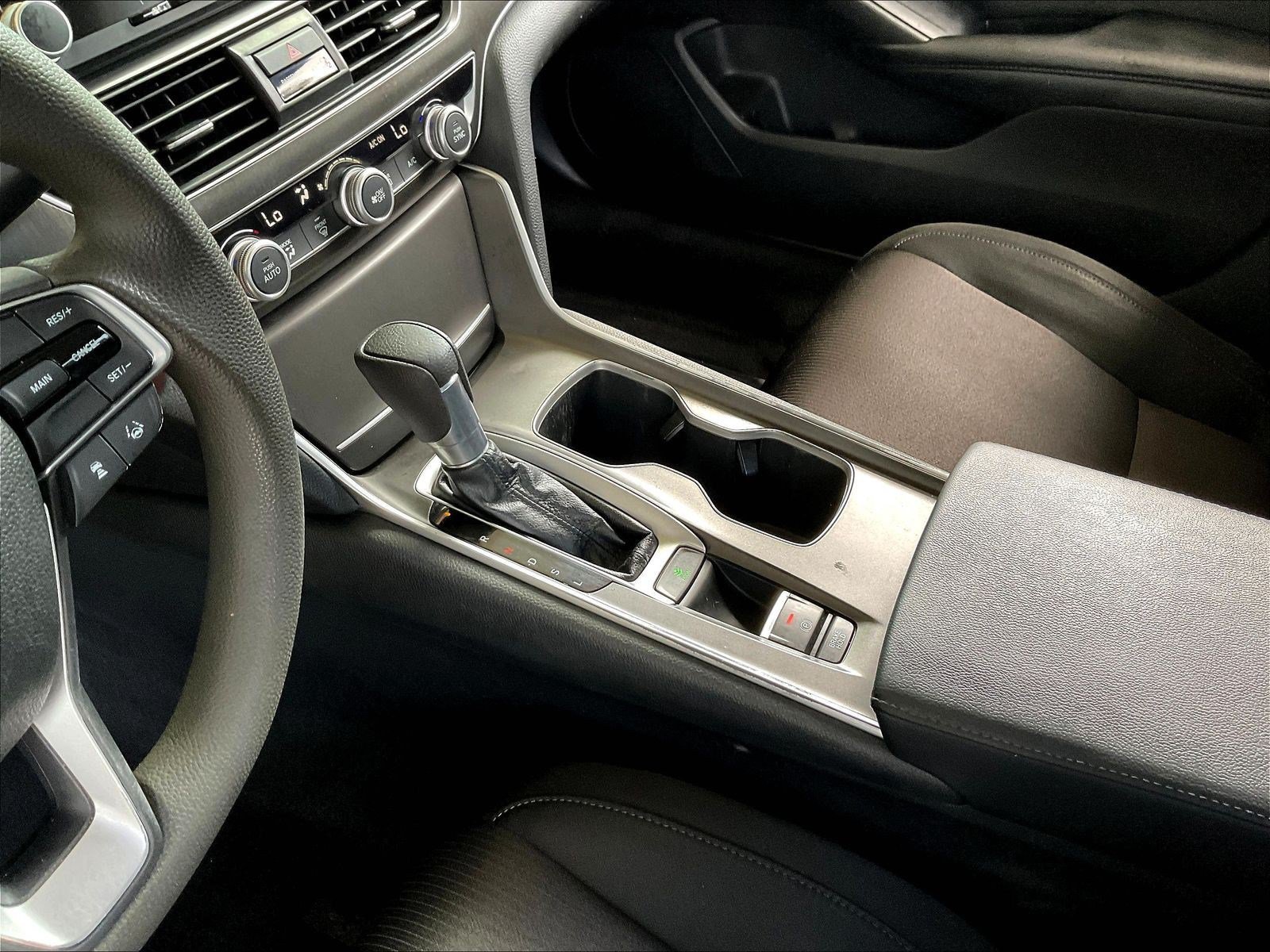 Used 2018 Honda Accord LX image 17