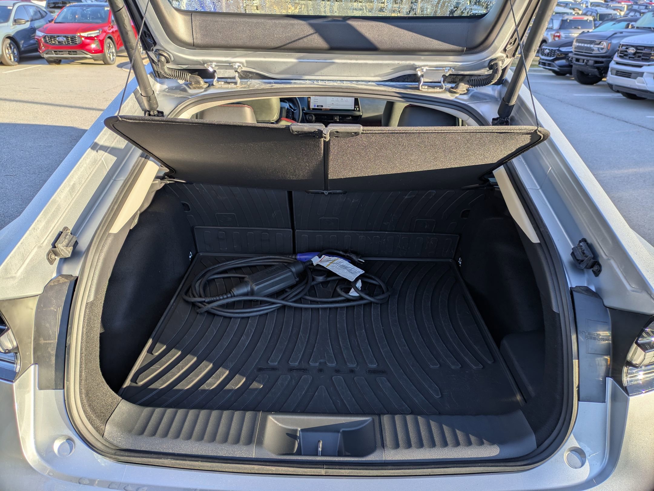 Used 2025 Toyota Prius Plug-In Hybrid image 33