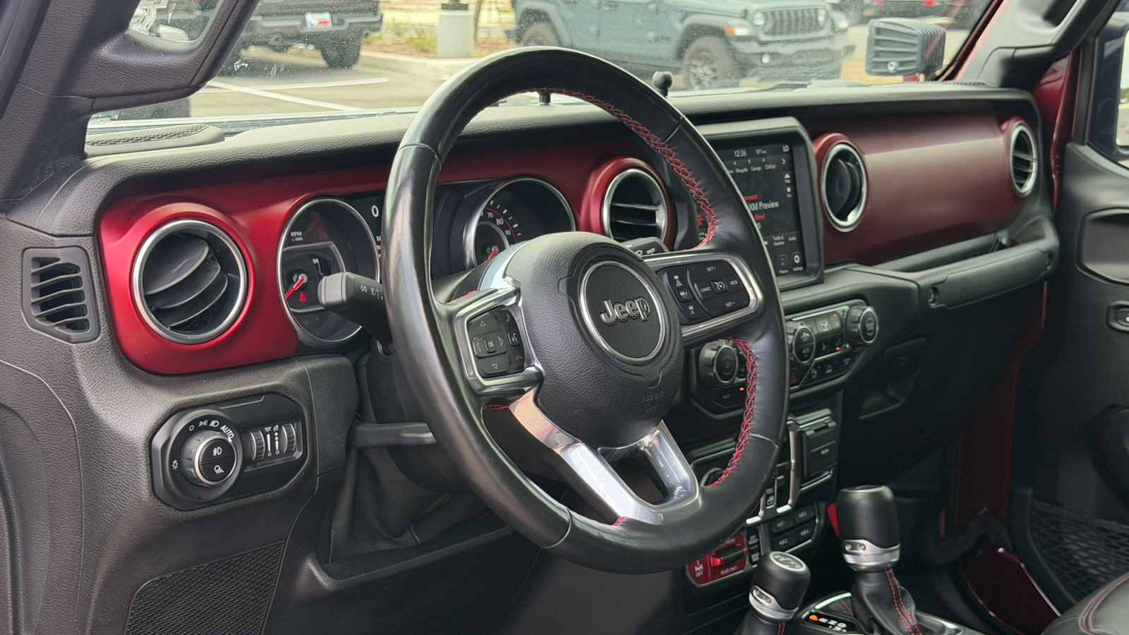 Used 2021 Jeep Gladiator Rubicon AWD/4WD image 12