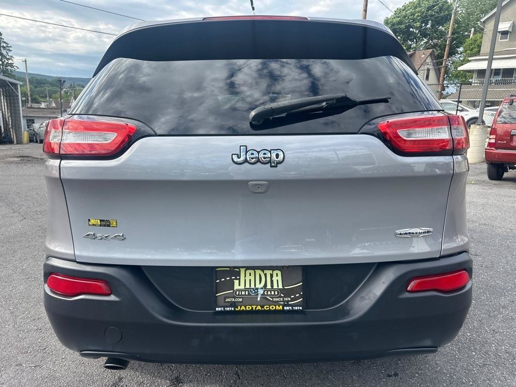 Used 2014 Jeep Cherokee Latitude w/ Comfort/Convenience Group AWD/4WD image 5