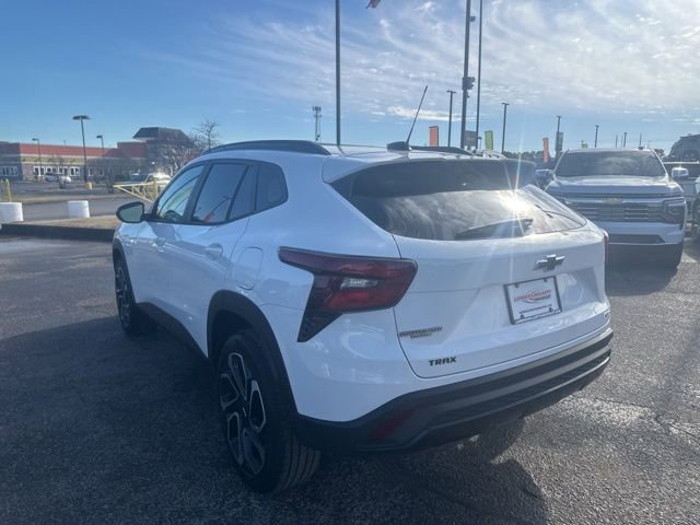 New 2026 Chevrolet Trax RS w/ Driver Confidence Package image 5