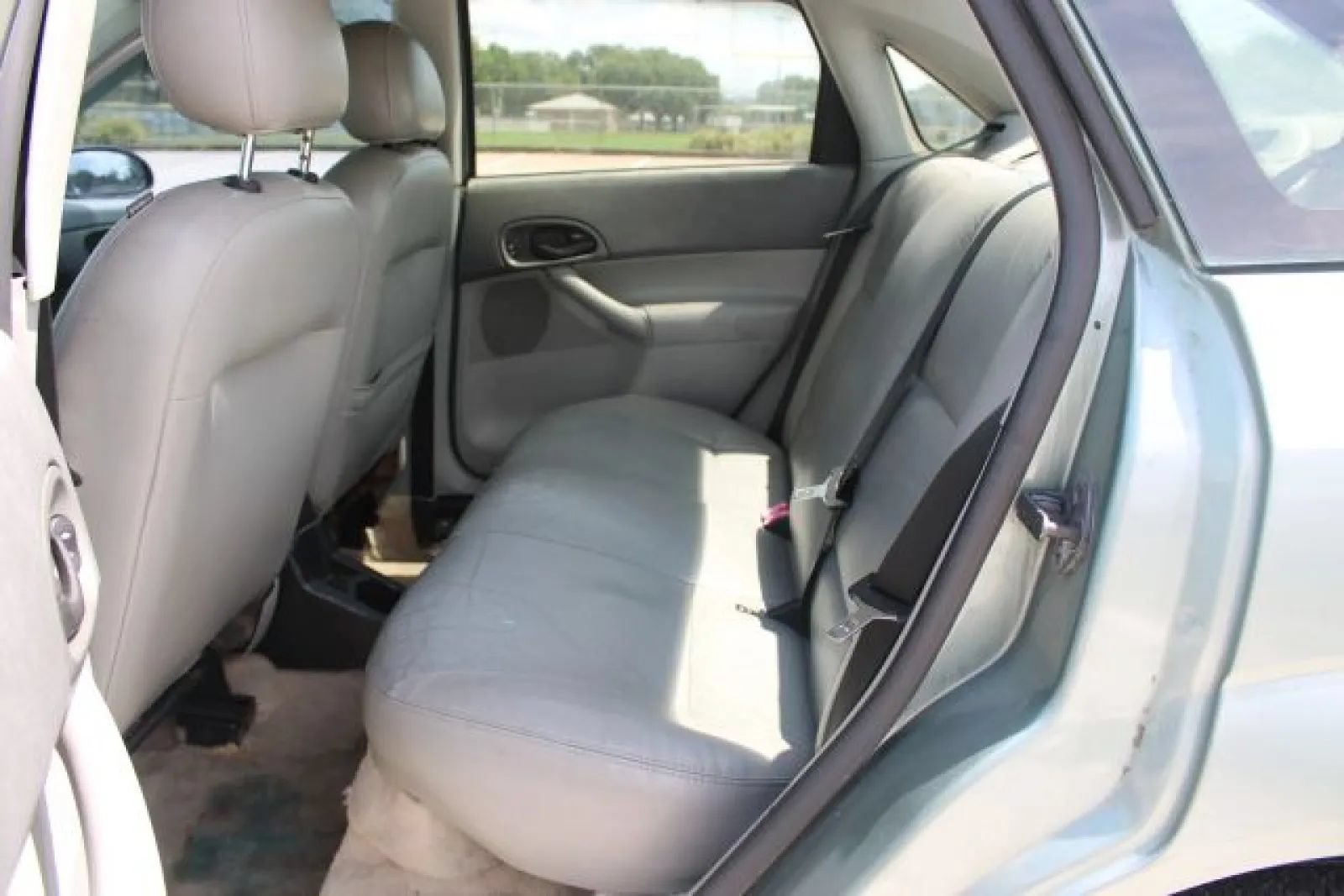Used 2005 Ford Focus S FWD image 14