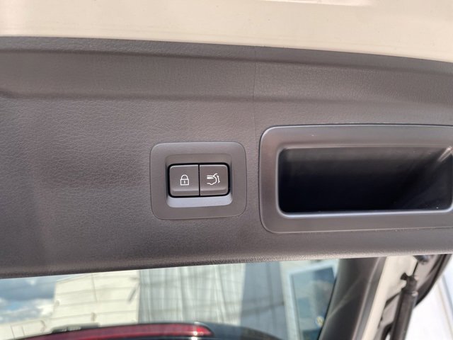 Used 2022 MAZDA CX-30 AWD 2.5 S w/ Premium Package image 32