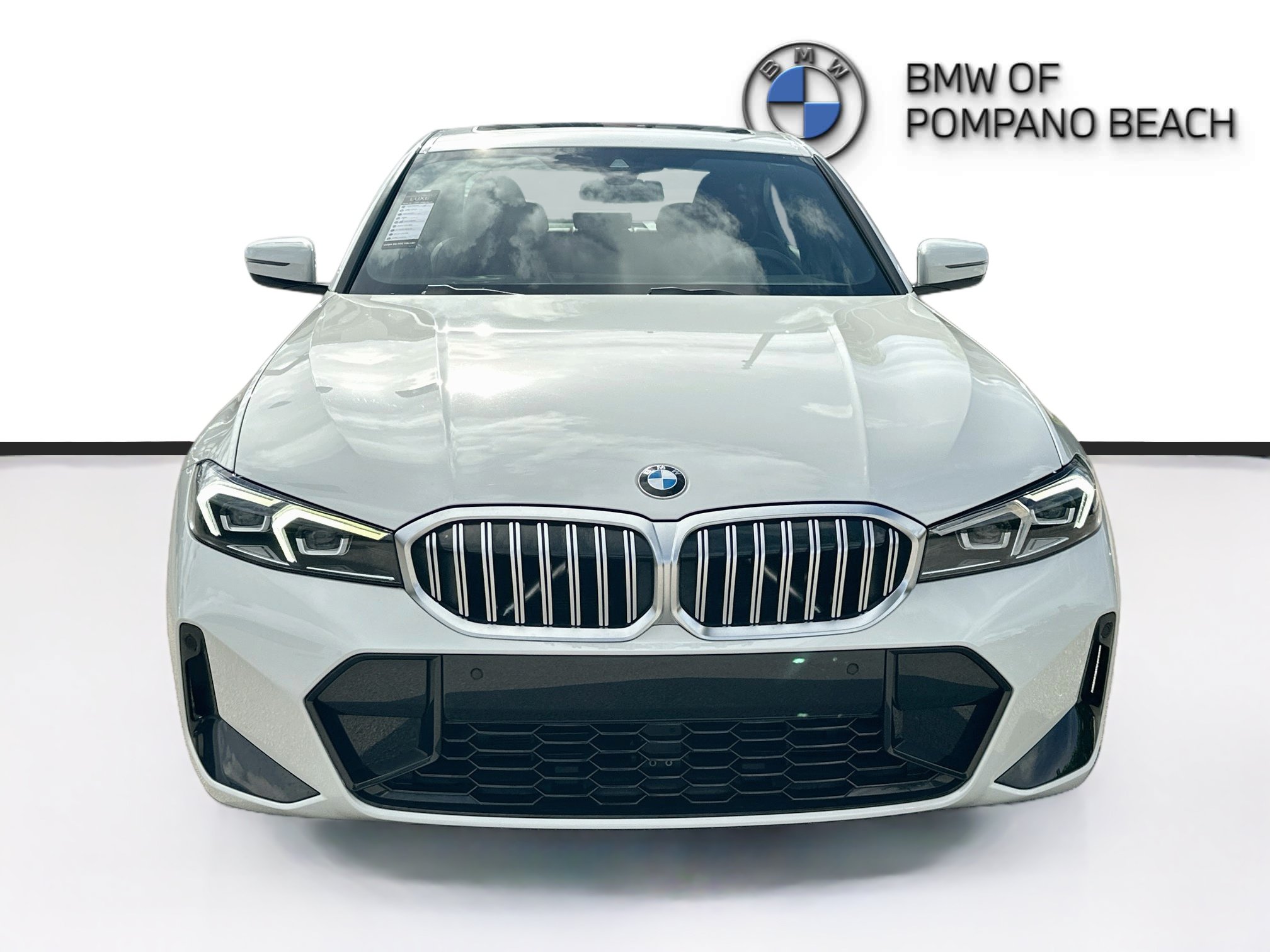 Used 2024 BMW 330i Sedan w/ M Sport Package RWD image 2