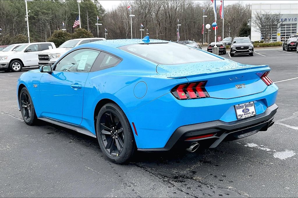 Used 2025 Ford Mustang GT image 3