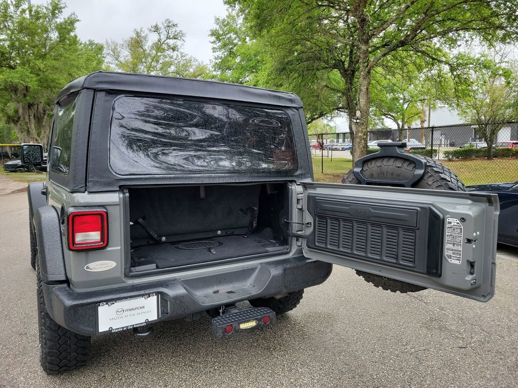 Used 2022 Jeep Wrangler Willys image 12