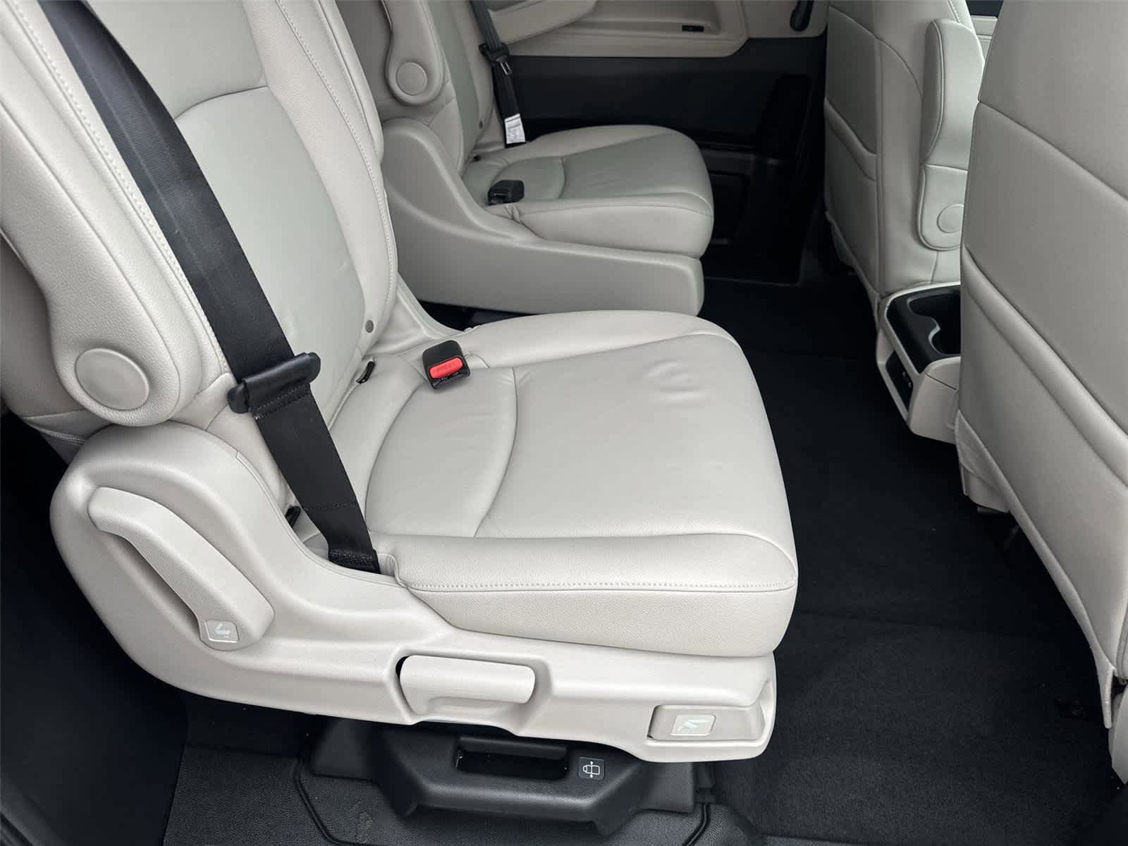 Used 2026 Honda Odyssey EX-L image 14