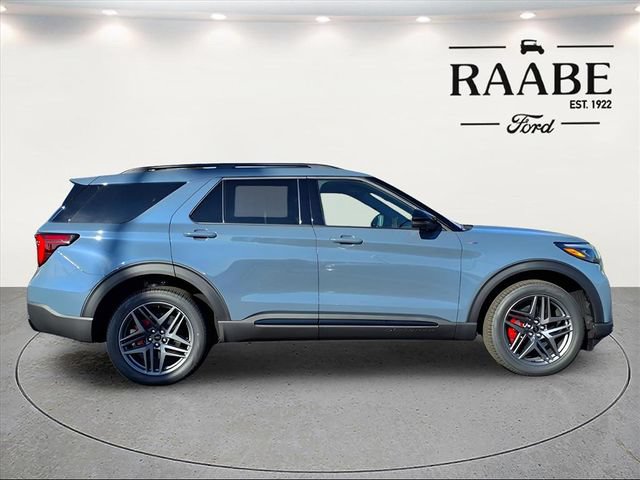 New 2025 Ford Explorer ST-Line w/ Premium Package AWD/4WD image 8