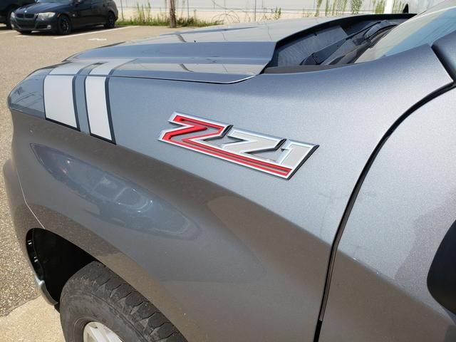 Used 2019 Chevrolet Silverado 1500 LT w/ All-Star Edition AWD/4WD image 11