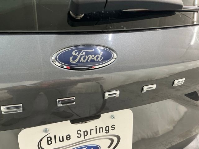 Used 2022 Ford Escape S image 5