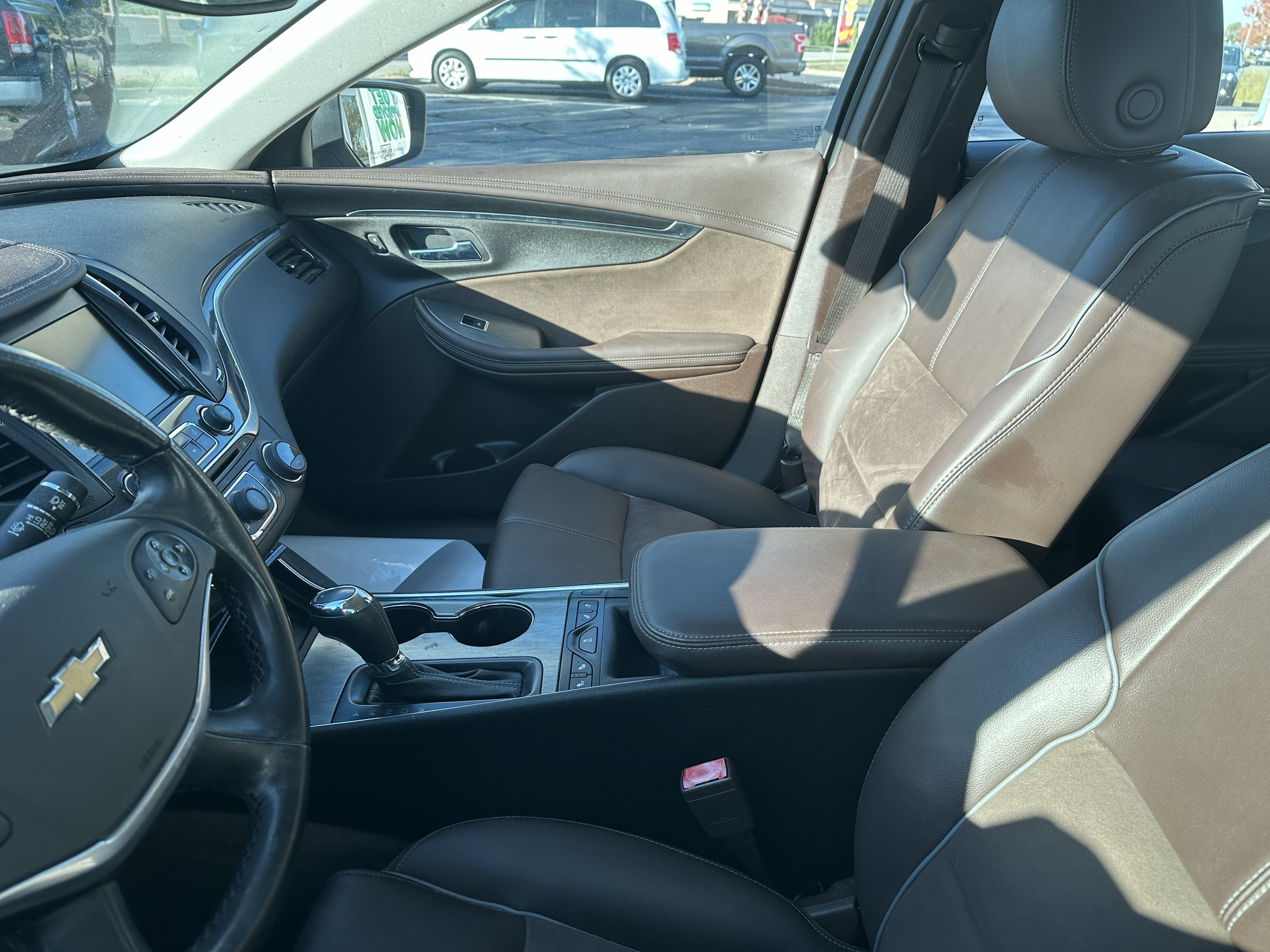 Used 2014 Chevrolet Impala LT w/ Premium Seating Package FWD image 10