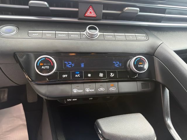 Used 2024 Hyundai Elantra SEL FWD image 10