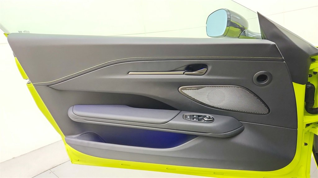 New 2025 Aston Martin V8 Vantage Coupe image 15