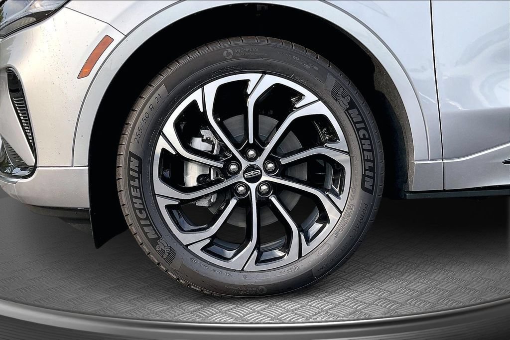 New 2026 Lincoln Nautilus Reserve AWD/4WD image 13
