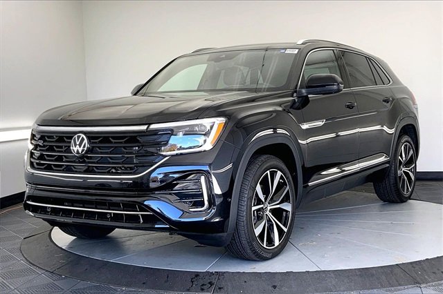 New 2026 Volkswagen Atlas Cross Sport SEL Premium R-Line image 2