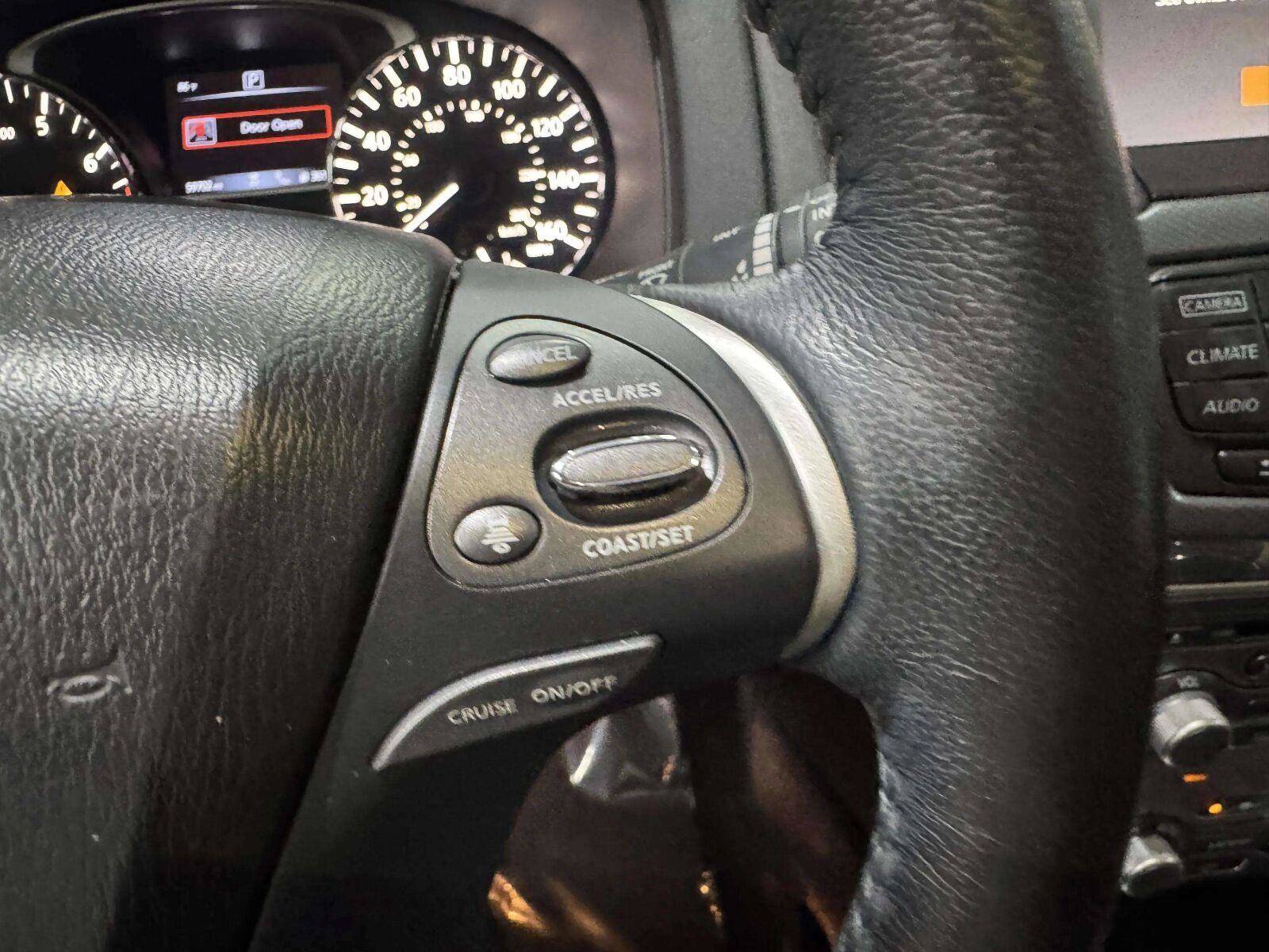 Used 2019 Nissan Pathfinder SL FWD image 26