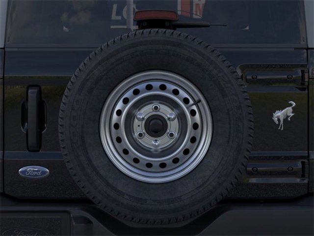 New 2025 Ford Bronco Base image 24