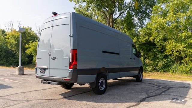 New 2025 Mercedes-Benz Sprinter 2500 image 10