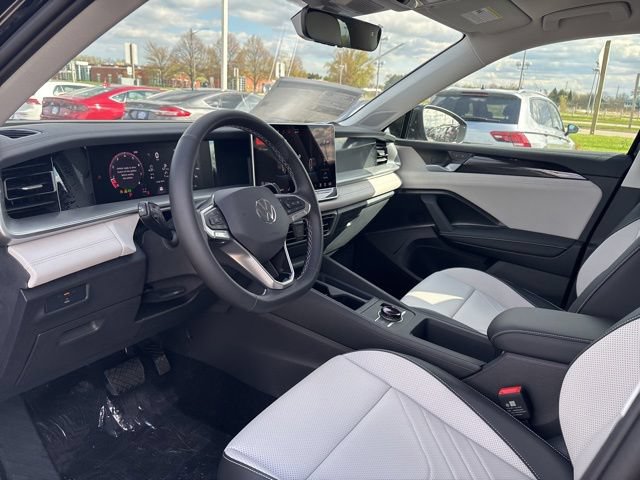 New 2026 Volkswagen Tiguan SE AWD/4WD image 14