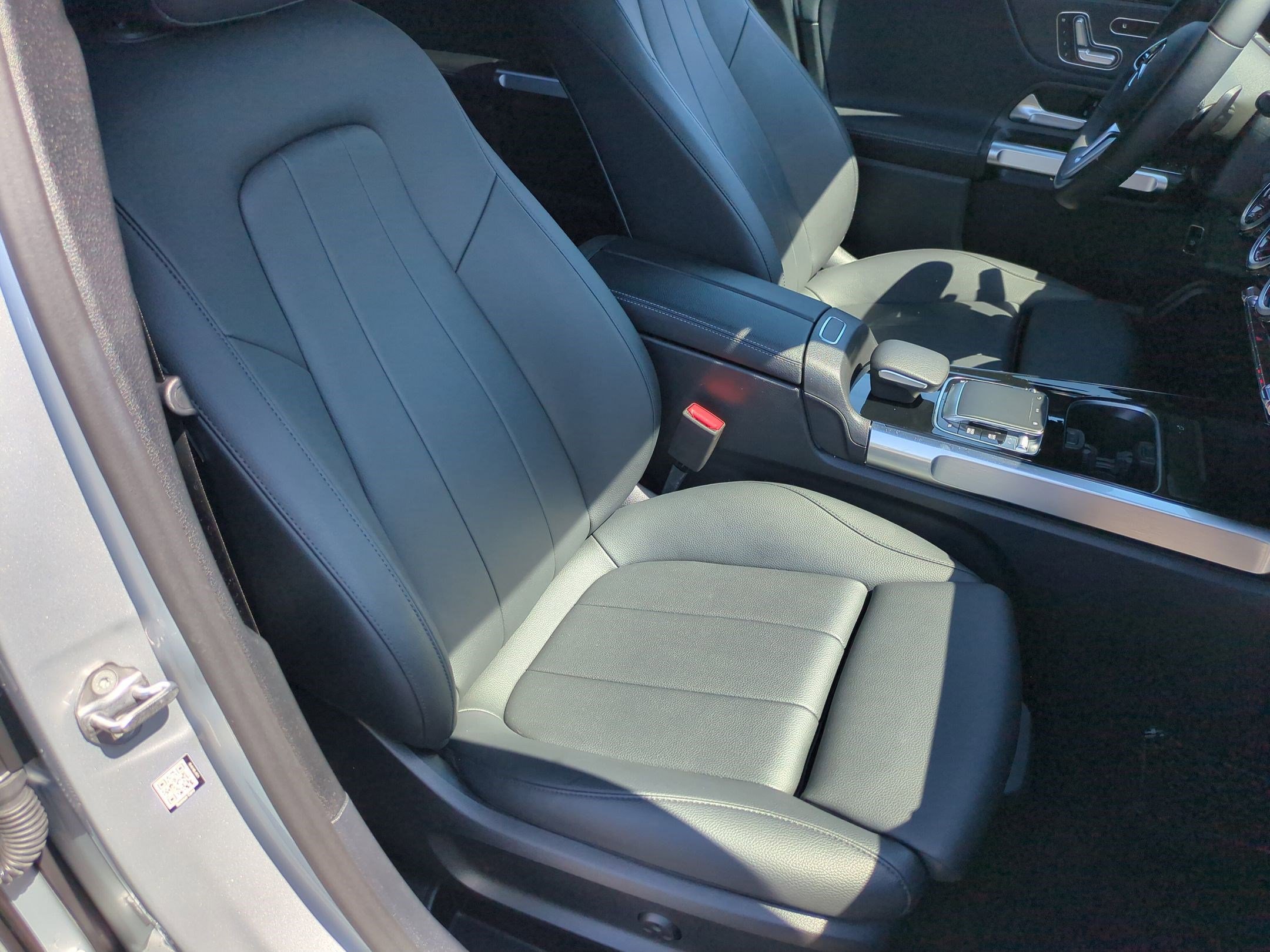 Used 2020 Mercedes-Benz GLB 250 4MATIC image 33