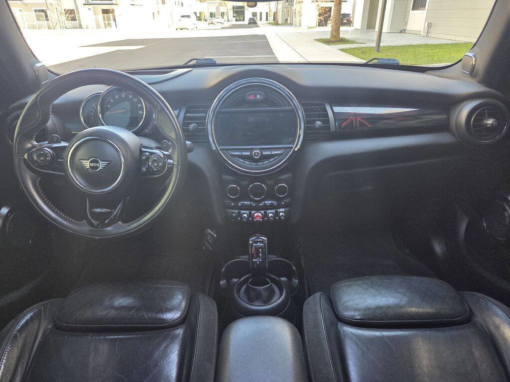 Used 2020 MINI Cooper S image 23