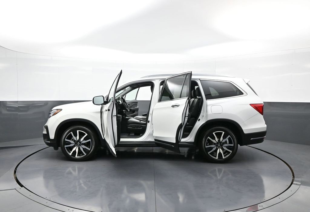 Certified 2022 Honda Pilot Touring image 47