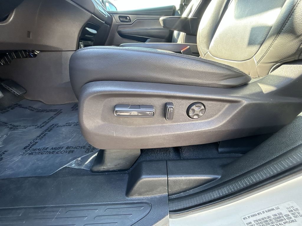 Used 2018 Honda Odyssey EX-L image 12