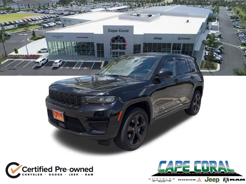 Used 2025 Jeep Grand Cherokee Altitude AWD/4WD image 1
