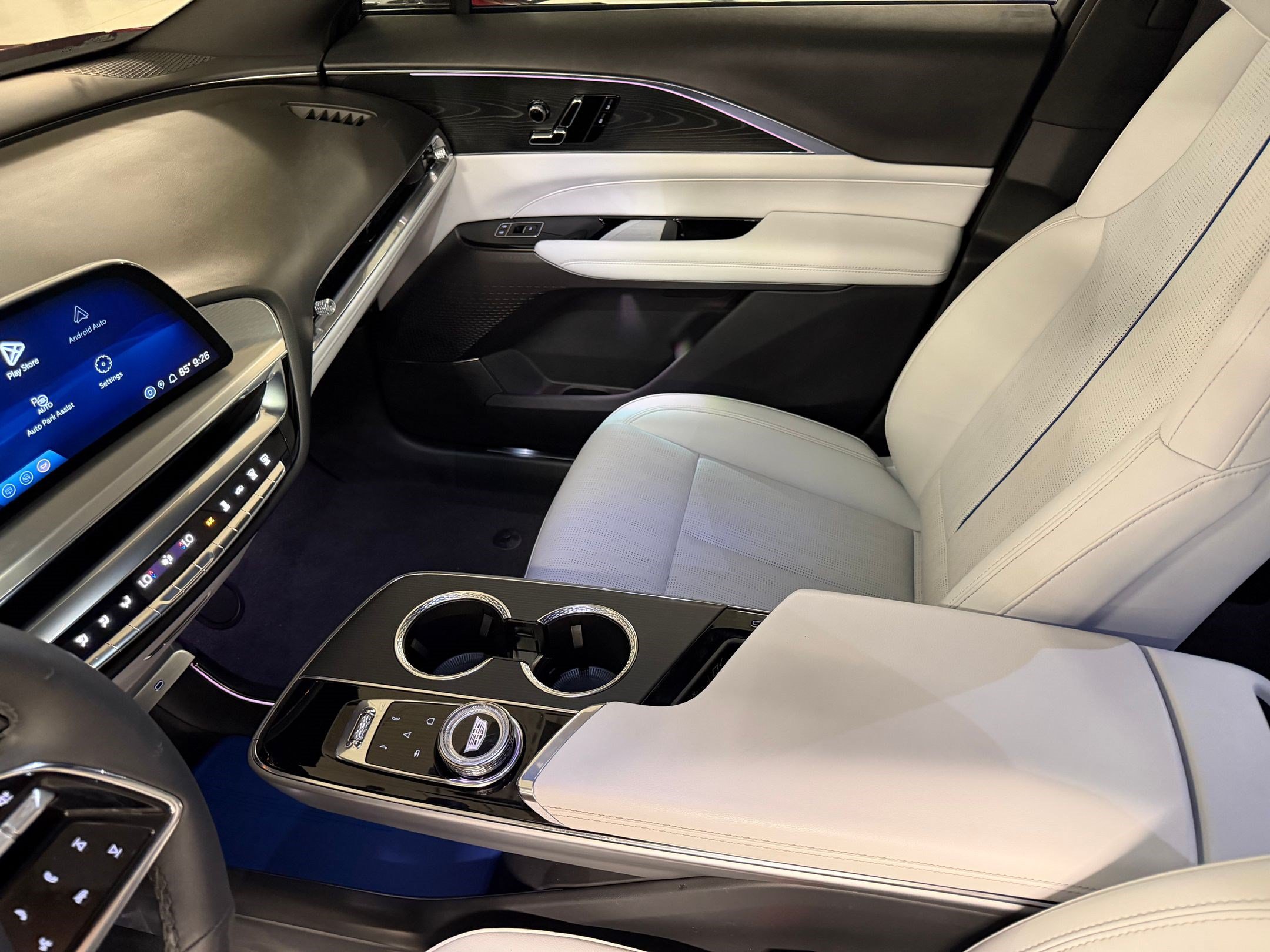 Certified 2024 Cadillac Lyriq Luxury RWD image 19