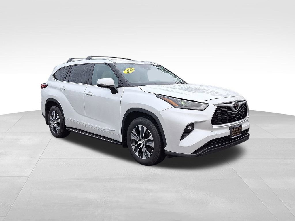 Used 2022 Toyota Highlander XLE
