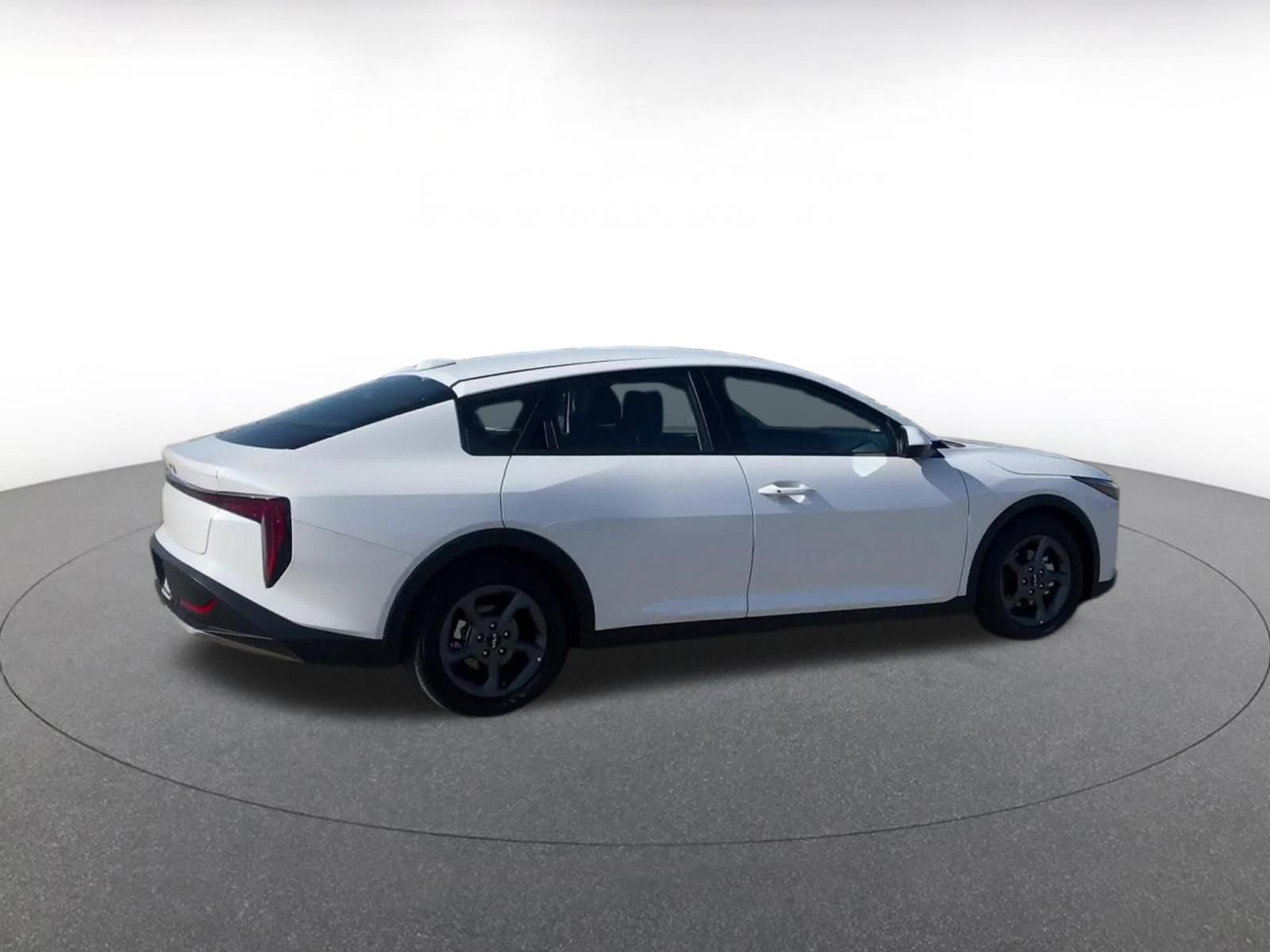 Used 2025 Kia K4 LXS image 15